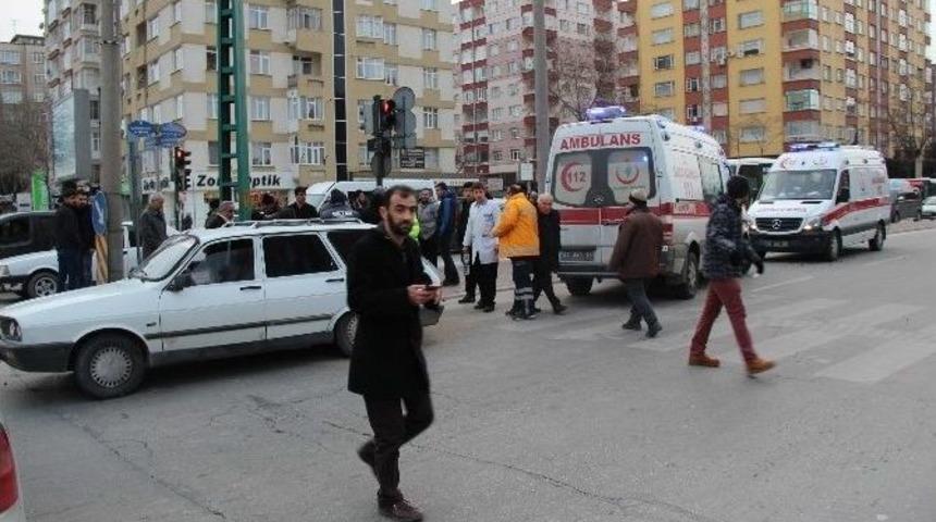 Konya&rsquo;da Trafik Kazası: 2 Yaralı