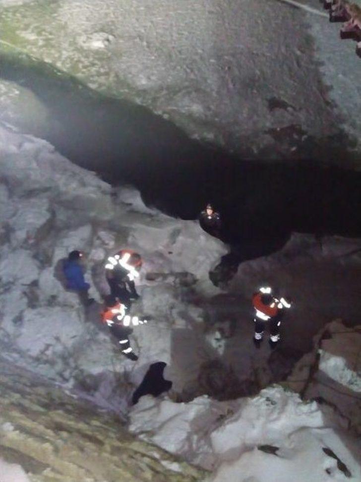 Köprüden Çoruh Nehre Düşen Çocuk Kayboldu G3