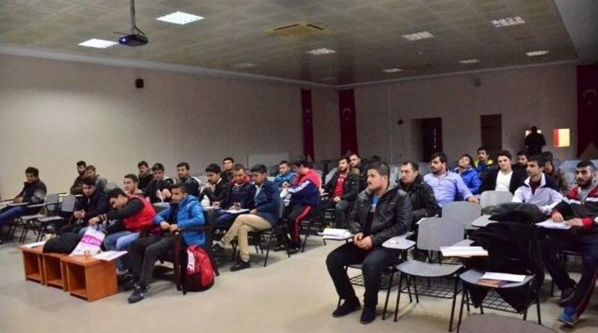 Adana&rsquo;da G&uuml;reş Hakem Kursu Sona Erdi