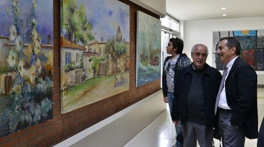 Tepebaşı Hizmet Binası Sanat Galerisi Gibi