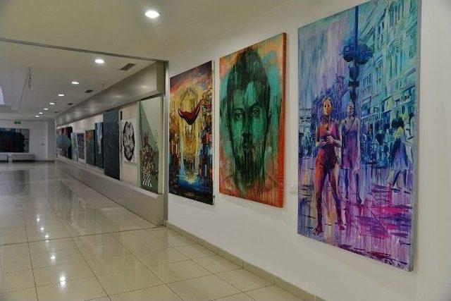 Tepebaşı Hizmet Binası Sanat Galerisi Gibi