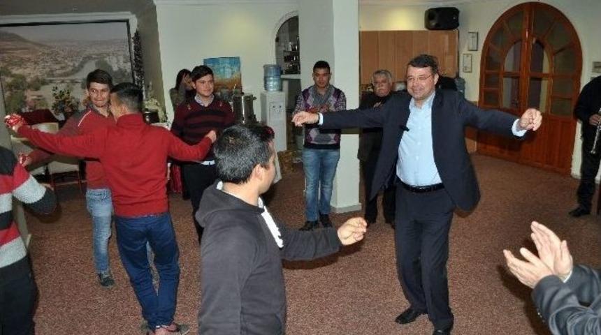 Silifke&rsquo;de Askere Gidecek Gen&ccedil;ler İ&ccedil;in Eğlence