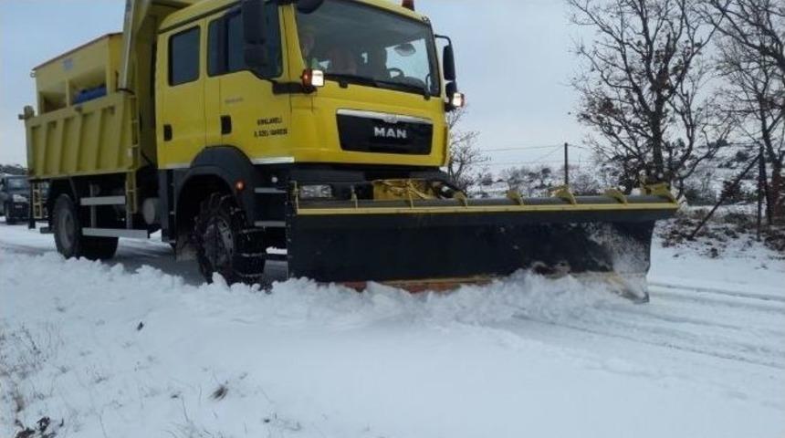 İl Özel İdaresi Tarafından Tuzlama Çalışmaları Devam Ediyor