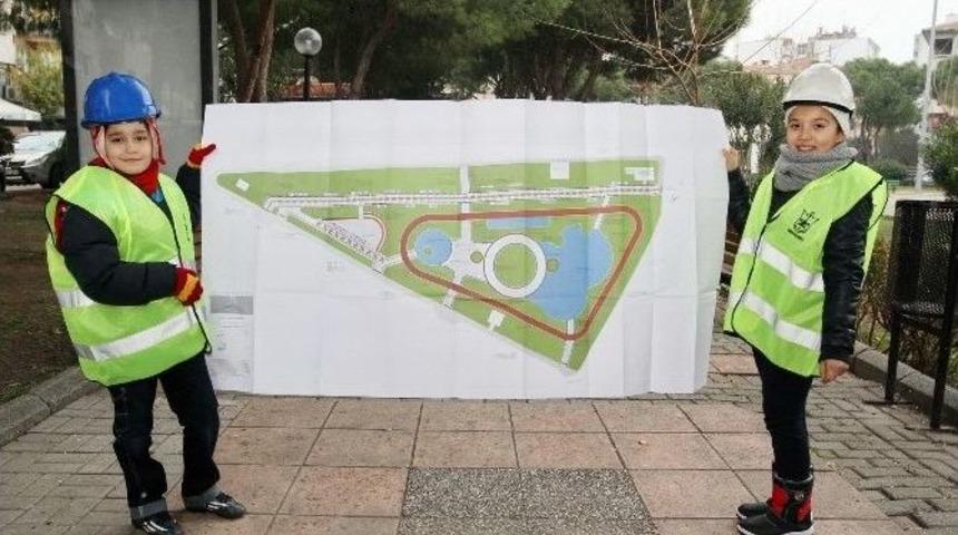 Konak&rsquo;taki Parka &rsquo;miniklerin Eli Değdi&rsquo;