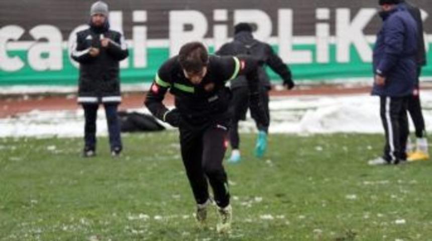 Kocaeli Birlikspor&rsquo;da Zorlu İdman