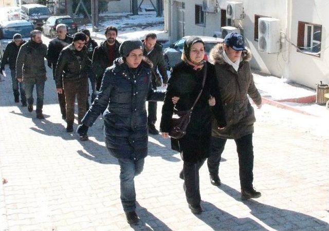 Elazığ’daki Pkk Şüphelileri Sağlık Kontrolünden Geçirildi