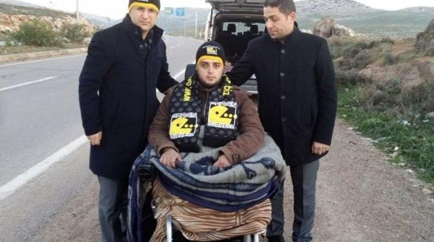 T&uuml;rkmen Gence Ak&uuml;l&uuml; Araba