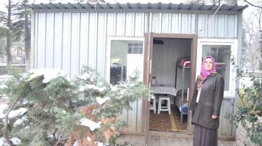 Kimsesizler İ&ccedil;in Konteyner Ev