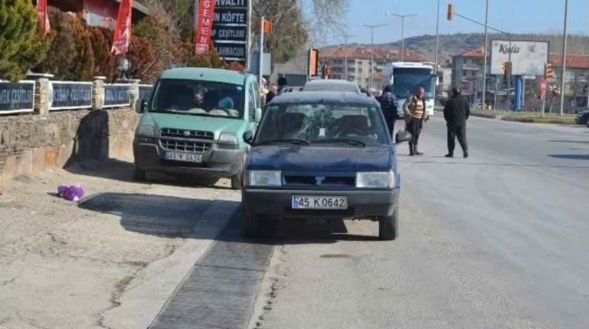 Kula&rsquo;da Trafik Kazası: 1 Yaralı