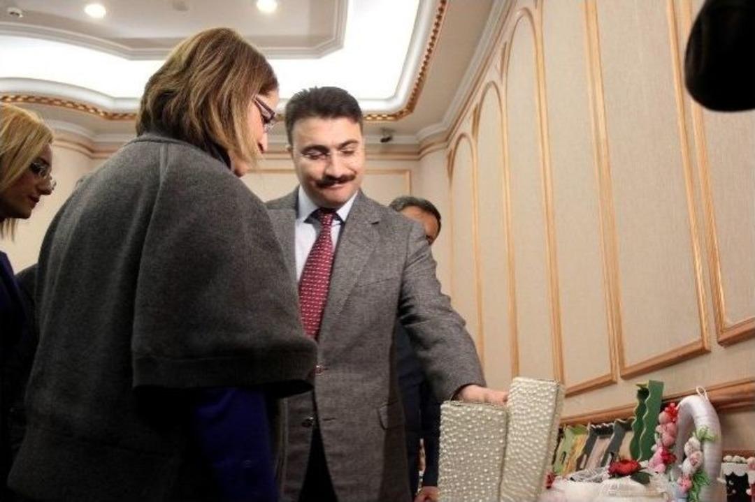 Sertifikalarını Alan Engelliler El Emeklerini Sergiledi