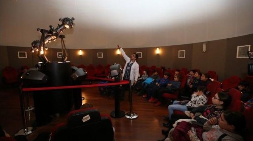 Minikler, Yarı Yıl Tatilinde Bilim Ve Teknoloji İle Buluşuyor