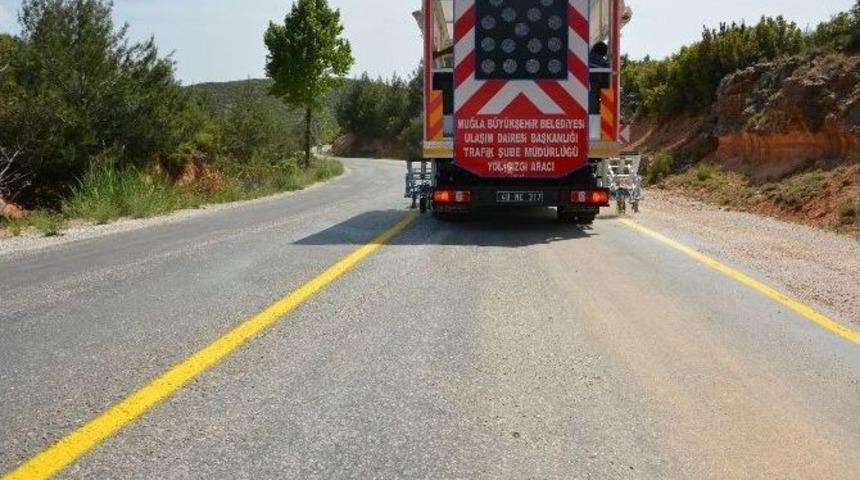 B&uuml;y&uuml;kşehir 924 Km Yol &Ccedil;izgisi &Ccedil;alışması Yaptı