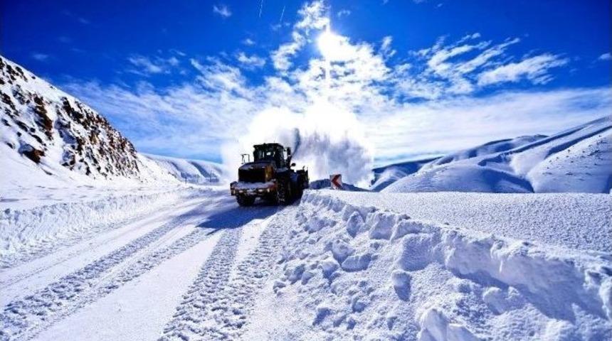 Kar M&uuml;cadelesi Devam Ediyor