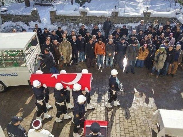 Polis Memuru Kansere Yenik Düştü