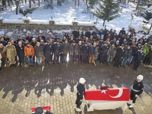 Polis Memuru Kansere Yenik Düştü