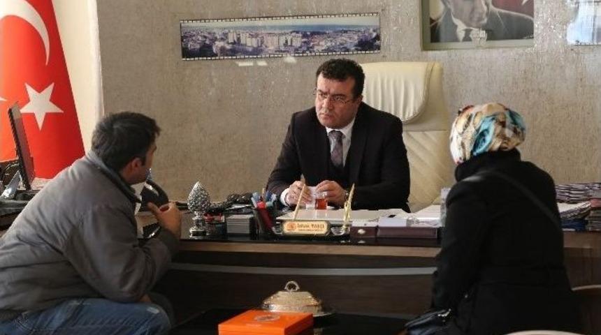 Başkan Taş&ccedil;ı Vatandaşı Dinliyor