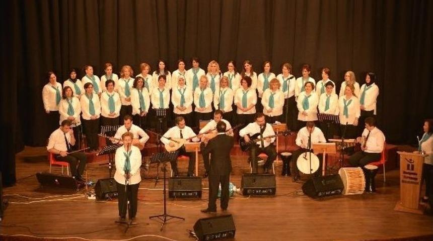 Tepebaşı&rsquo;nda Kadınlar Korosundan Konser