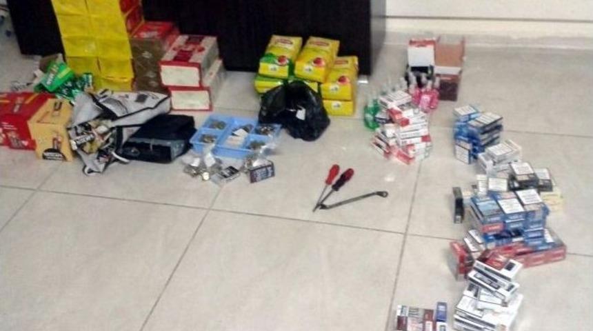 Hırsızlık Zanlısı Kiraladığı Ara&ccedil;ta Uyurken Polise Yakalandı