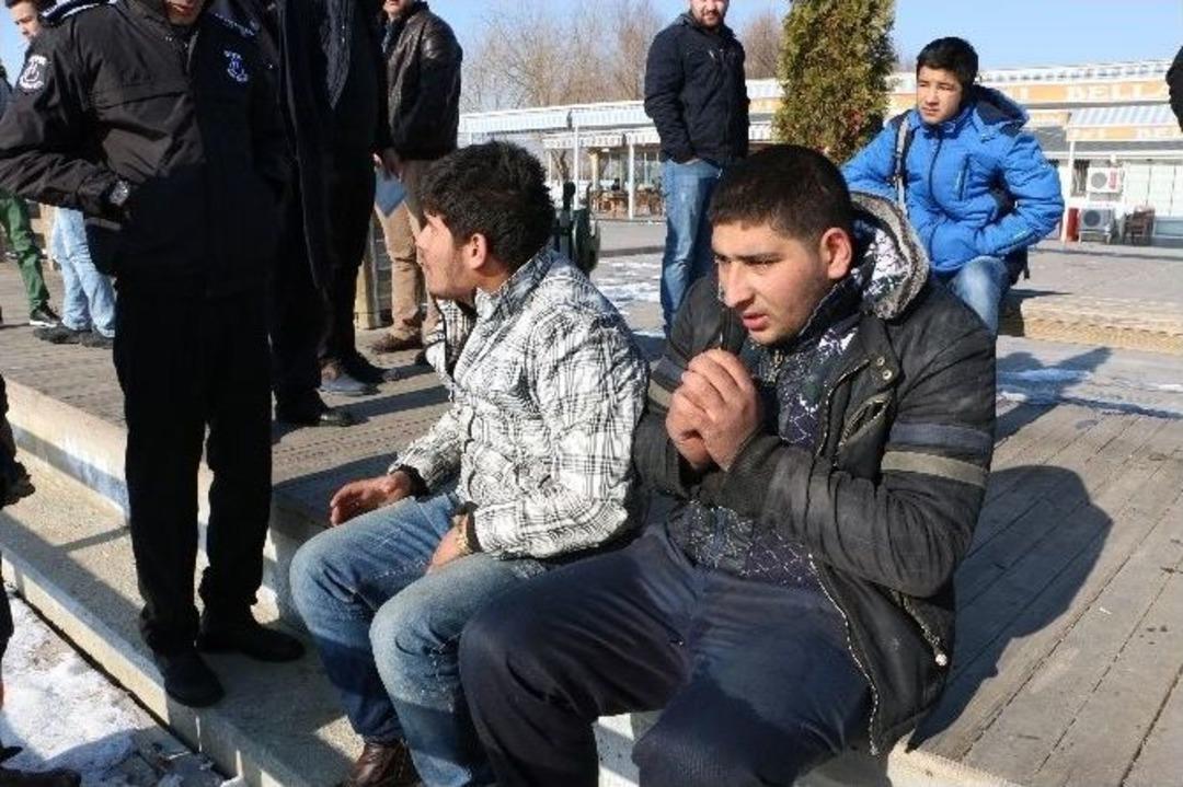 Donan G&ouml;l &Uuml;zerinde Y&uuml;r&uuml;rken Kriz Ge&ccedil;irdi