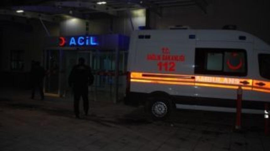 3 Katlı Binadan D&uuml;şen Gen&ccedil; Kız Ağır Yaralandı