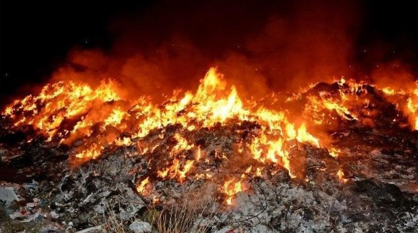 Tıbbi Atıklar Alev Alev Yandı