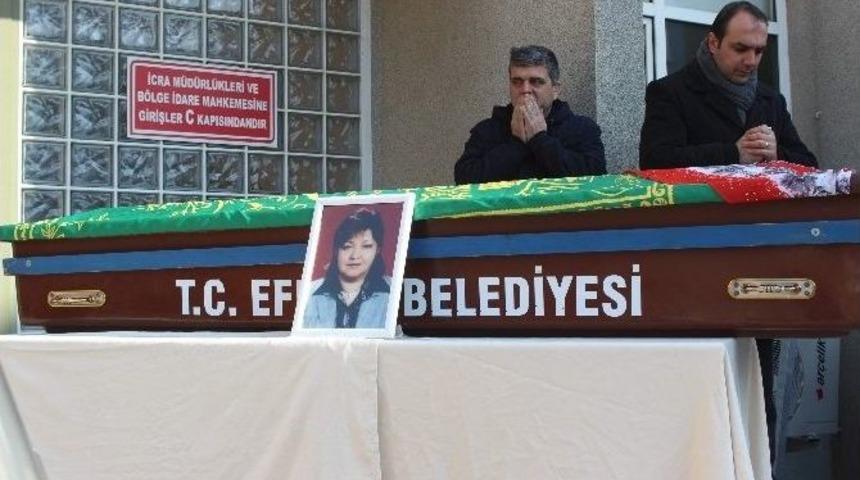 51 Yaşındaki M&uuml;dire G&ouml;zyaşları Ve Dualarla Son Yolculuğuna Uğurlandı