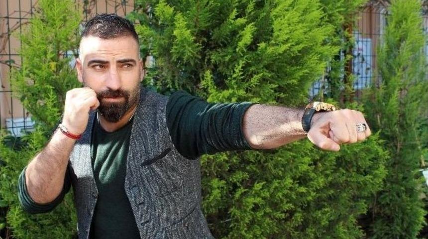 Kick Boks Şampiyonu, Altın &Ccedil;etesini Nakavt Etti