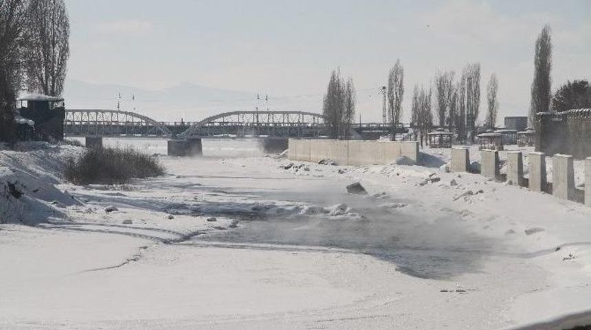 Ardahan&rsquo;ın G&ouml;le İl&ccedil;esi Eksi 44,3&rsquo;&uuml; G&ouml;rd&uuml;