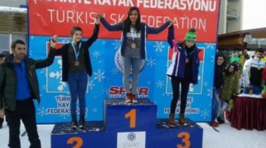 Vanlı Kayak&ccedil;ılardan Muhteşem Dereceler