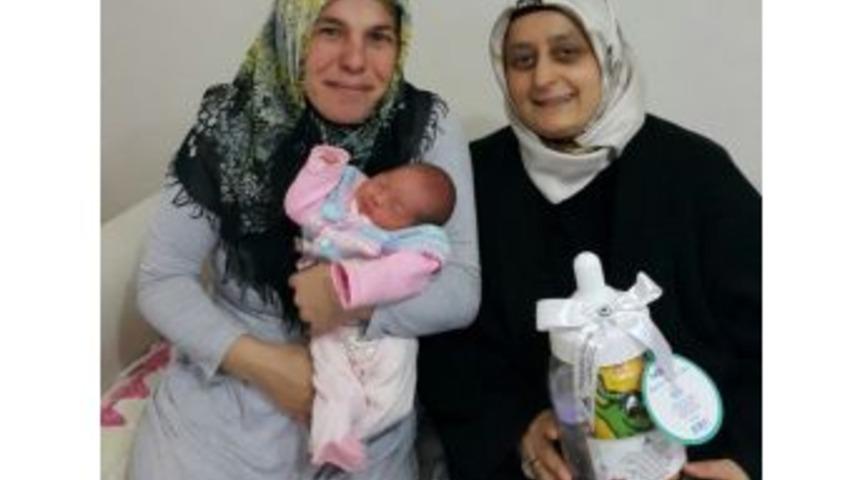 Kartepe&rsquo;nin Bin 41&rsquo;inci Bebeğine Hoşgeldin Ziyareti