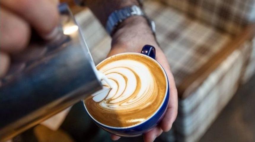 3&rsquo;&uuml;nc&uuml; Dalga Kahve Akımında Kahve Demleniyor