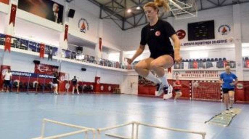 Meleklerden Ma&ccedil;a Destek &Ccedil;ağrısı