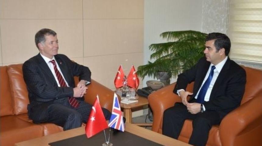 İngiltere&rsquo;nin Ankara B&uuml;y&uuml;kel&ccedil;isi Richard Moore, Kayseri Valisi Orhan D&uuml;zg&uuml;n&rsquo;&uuml; Ziyaret Etti