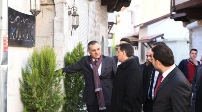 Vali Topaca Mutfak M&uuml;zesi&rsquo;nde İncelemelerde Bulundu