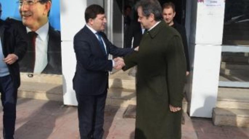 Yunanistan B&uuml;y&uuml;kel&ccedil;isi&rsquo;nden Akar&rsquo;a Ziyaret