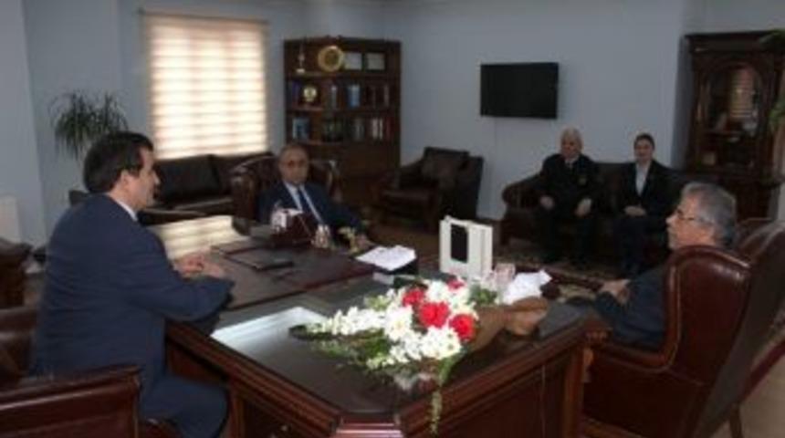 G&uuml;mr&uuml;k M&uuml;d&uuml;rl&uuml;ğ&uuml; &Ccedil;alışanlarından Kaymakam Demir&rsquo;e Ziyaret