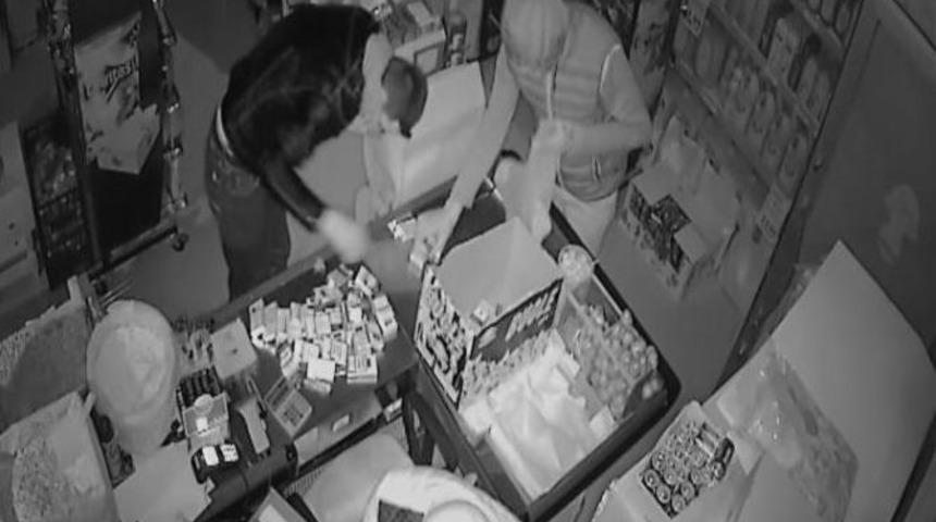 Vip Minibüslü Hırsızlar Güvenlik Kamerasında