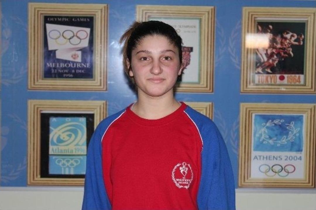 Tekirdağlı Damla G&uuml;reşte T&uuml;rkiye &Uuml;&ccedil;&uuml;nc&uuml;s&uuml; Oldu