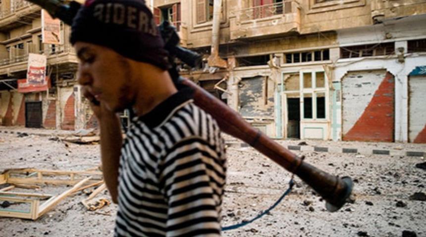 Suriye'de isyancıların bir g&uuml;n&uuml;