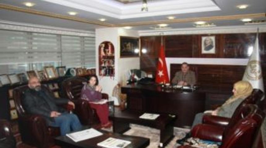 &Ccedil;avuşoğlu&rsquo;ndan M&uuml;ft&uuml; Emen&rsquo;e Ziyaret