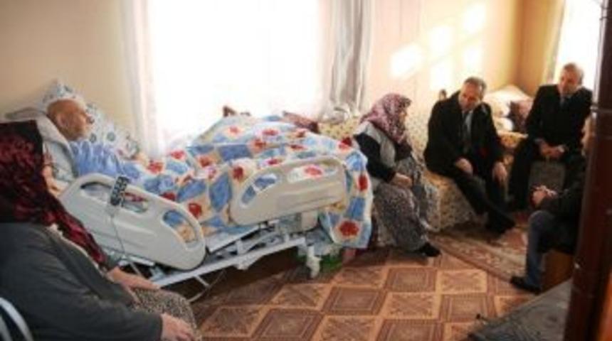 Vali Ali Fidan İhtiya&ccedil; Sahiplerini Evinde Ziyaret Etti