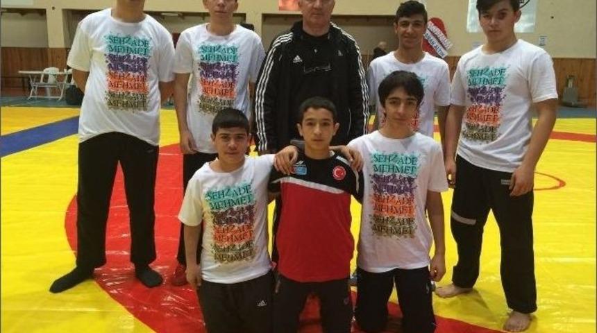 Şehzade Mehmet&rsquo;li Furkan Altın Madalya Kazandı