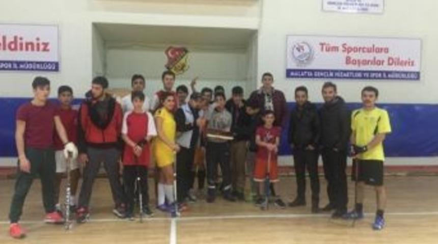 Anadolu Ateşi Hokey Takımı Türkiye İkincisi Oldu