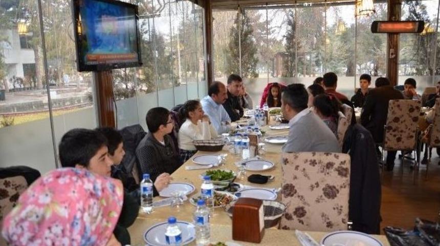 Büyükşehir, Başarıyı Ödüllendirdi