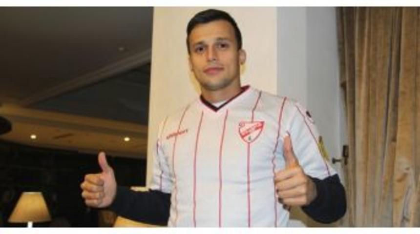 Boluspor Makedonyalı Forveti Kadrosuna Kattı