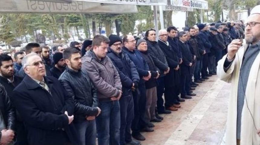 Gazeteci Sedat &Ouml;zalp Gediz&rsquo;de Toprağa Verildi