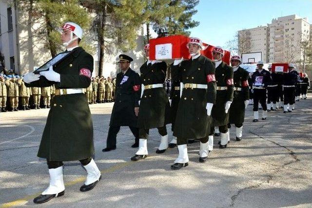 Sur Şehitleri Memleketlerine Uğurlandı