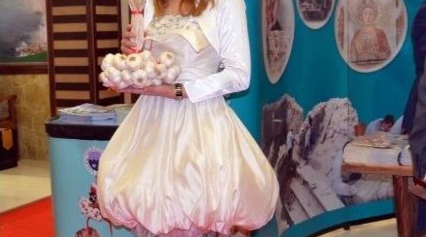 Emitt Fuarı’ndaki Sarımsak Güzeline Yoğun İlgi