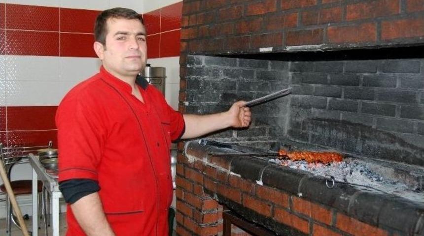 Kırmızı Et Pahalanınca Tavuk Etine Talep Arttı