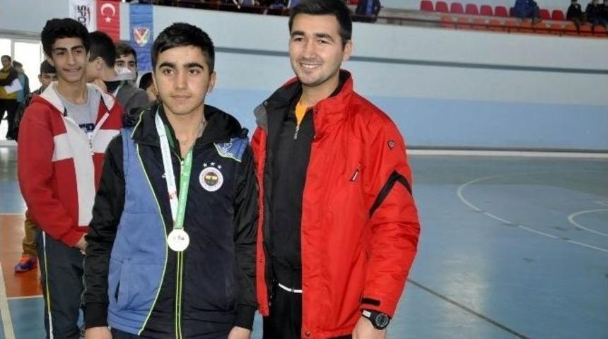 Hokey&rsquo;de U16 Heyecanı